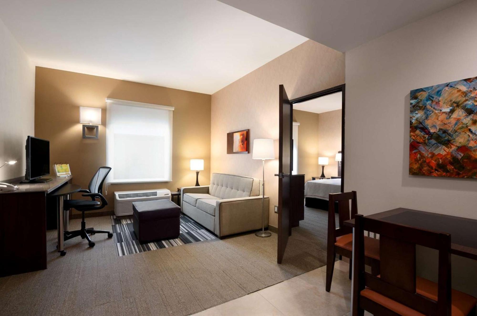 Homewood Suites By Hilton Queretaro Exterior photo