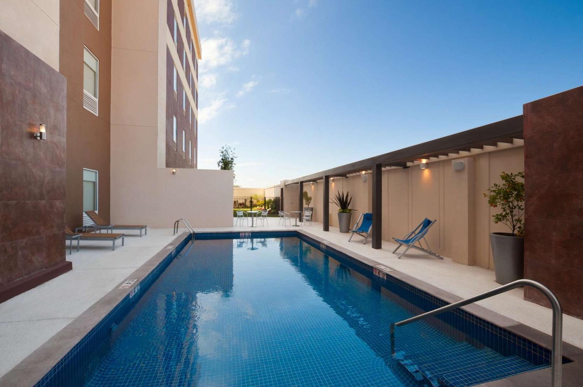 Homewood Suites By Hilton Queretaro Exterior photo